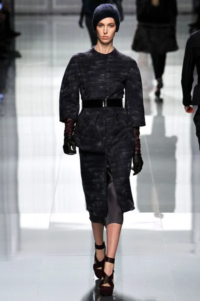 Look 11